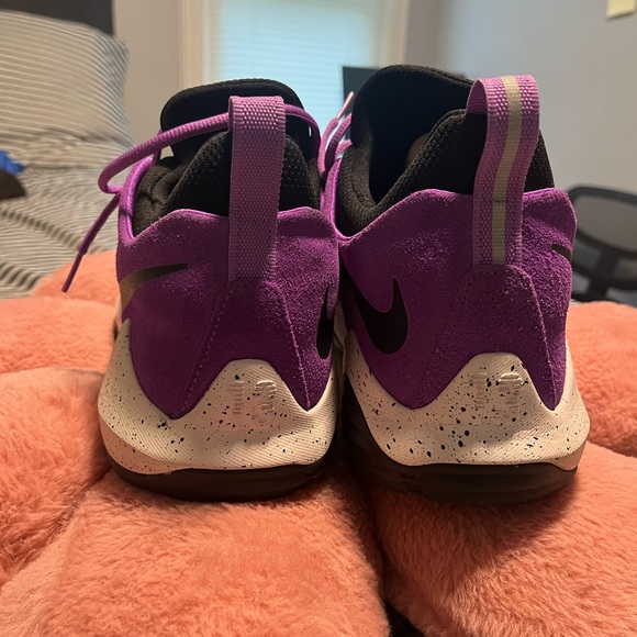 Pg1 violets - Picture 4 of 8